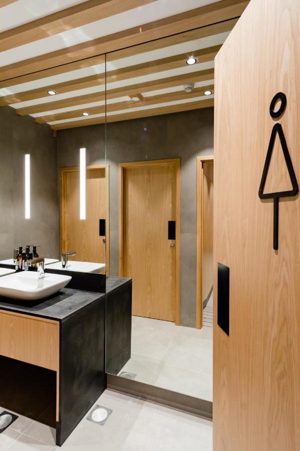 Sleep 'N Fly Sleep Lounge, B-Gates Terminal 3 - Transit Only Hotel Dubai Exterior photo