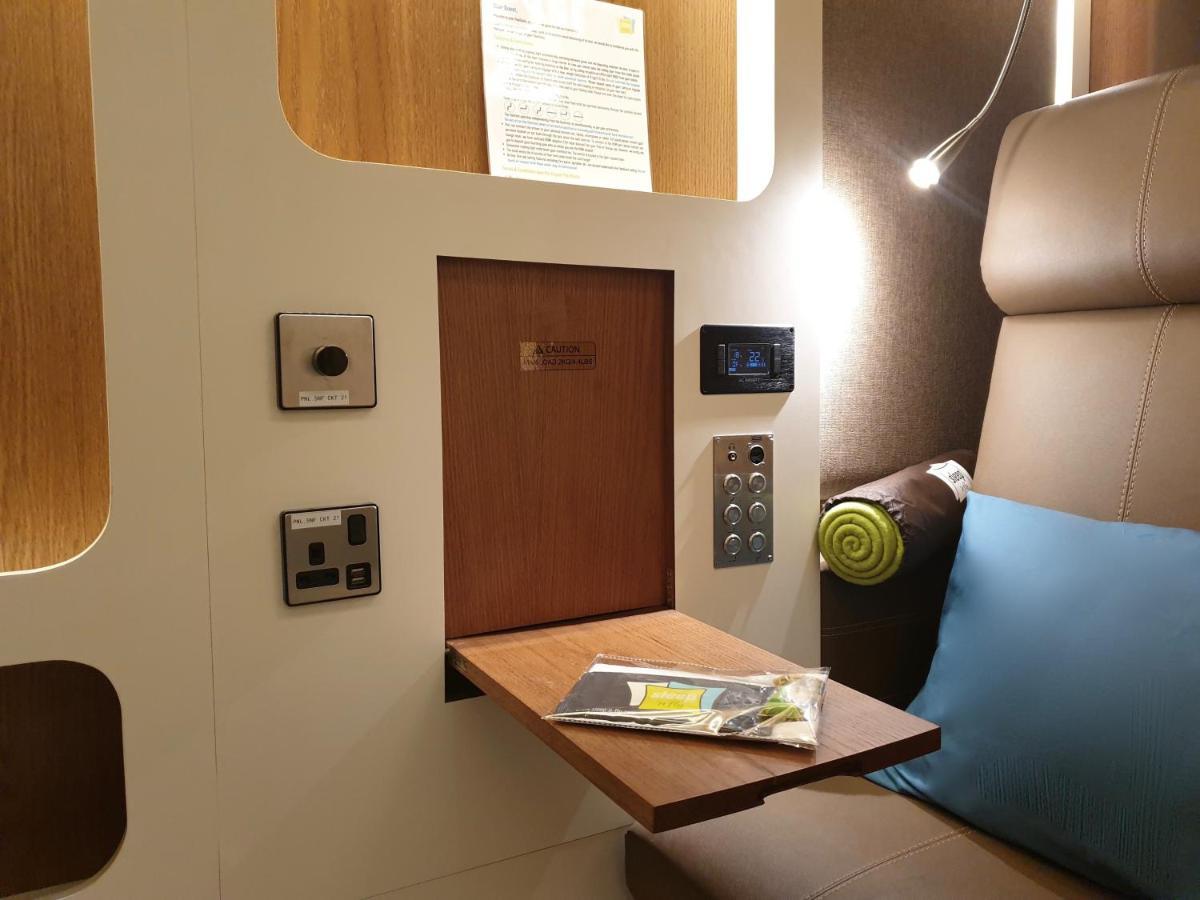 Sleep 'N Fly Sleep Lounge, B-Gates Terminal 3 - Transit Only Hotel Dubai Exterior photo