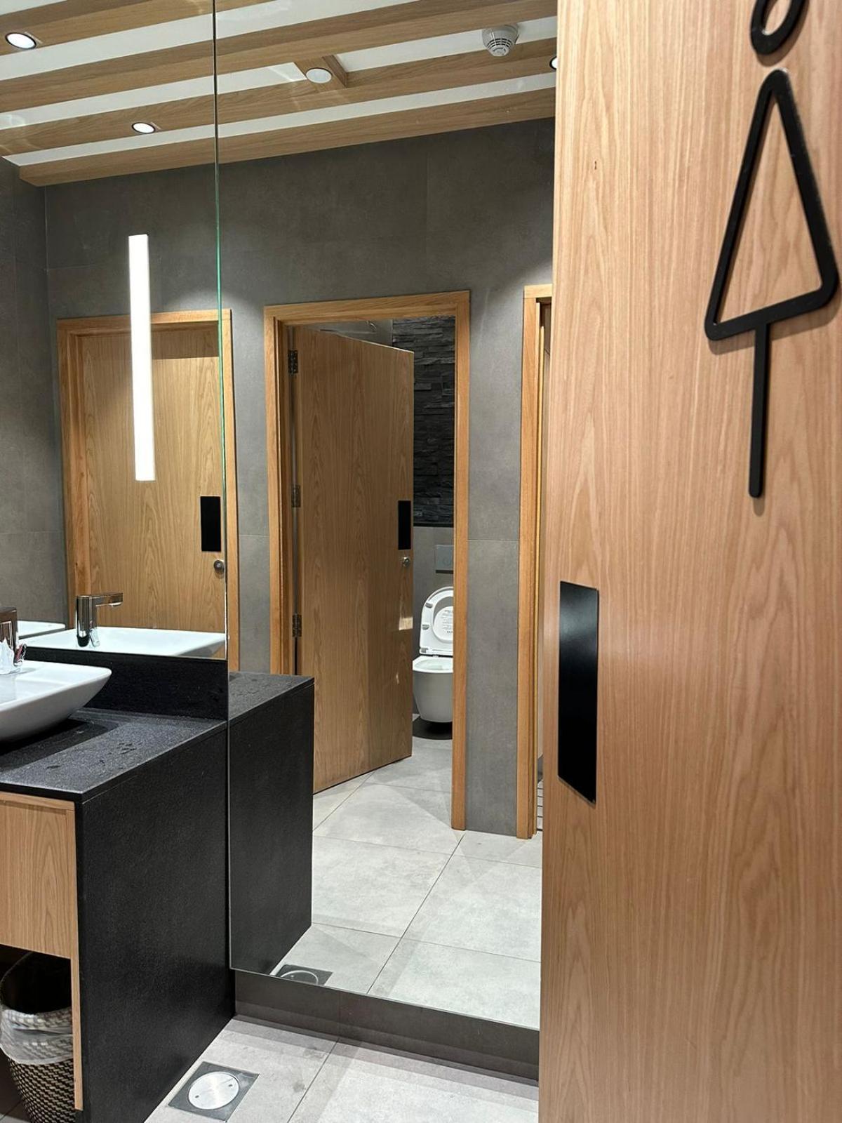 Sleep 'N Fly Sleep Lounge, B-Gates Terminal 3 - Transit Only Hotel Dubai Exterior photo